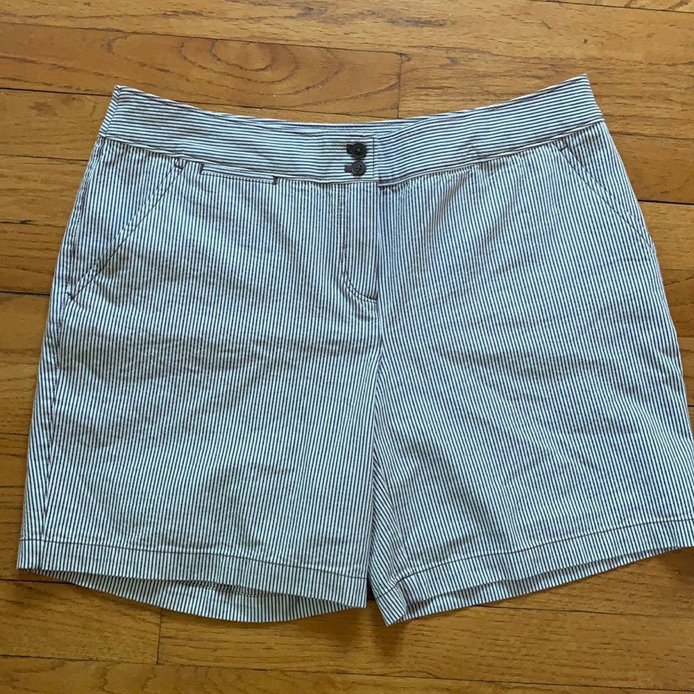 NWT Tommy Bahama shorts size 10
